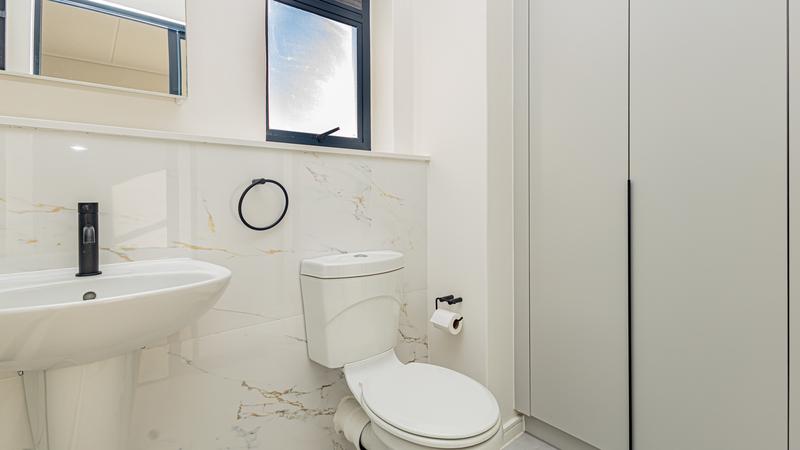 To Let 2 Bedroom Property for Rent in Sandown Western Cape